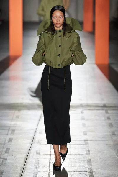 Look 44